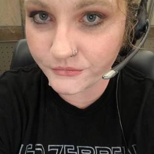 Meet your Posher, Caitlin